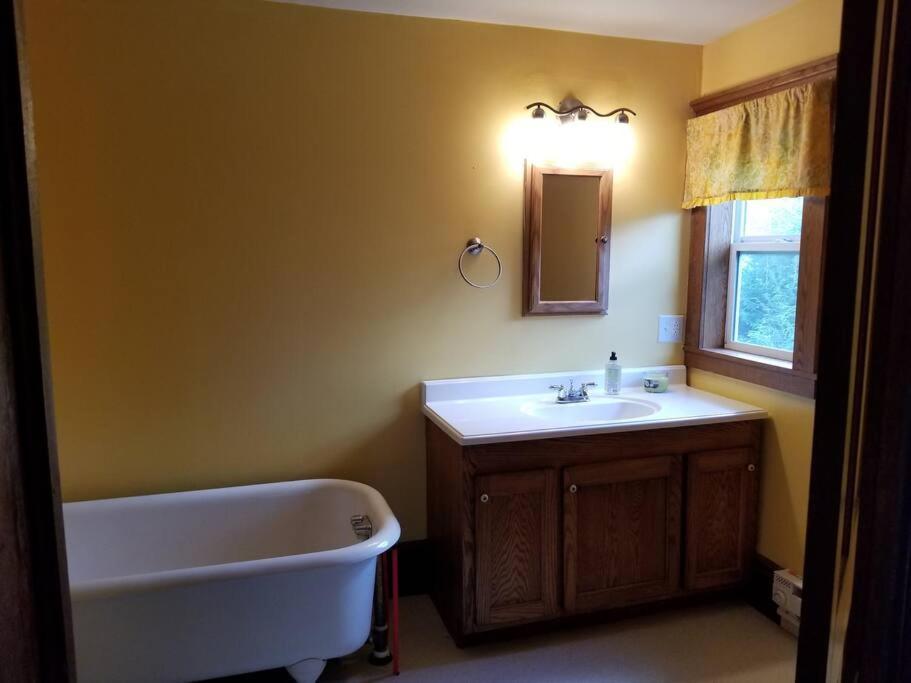 Basecampwv-Durbin. Spacious 4 Bedroom House W/Yard Экстерьер фото